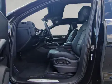 PORSCHE Cayenne Hybrid Pano SoftCl ACC 360  HuD Bose 14w