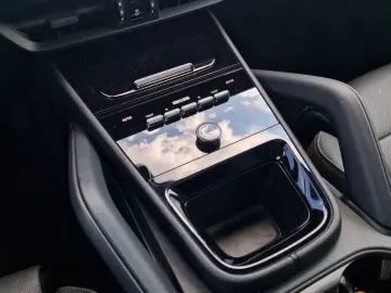 PORSCHE Cayenne Hybrid Pano SoftCl ACC 360  HuD Bose 14w