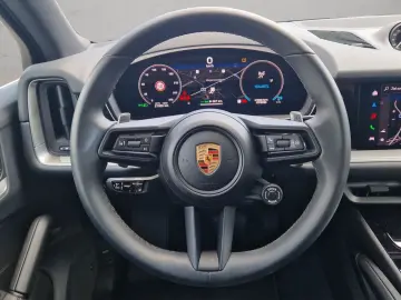 PORSCHE Cayenne Hybrid Pano SoftCl ACC 360  HuD Bose 14w