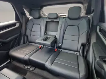 PORSCHE Cayenne Hybrid Pano SoftCl ACC 360  HuD Bose 14w