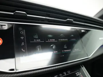 AUDI RSQ8 4.0 TFSI  Panorama Keramik Massage HUD B&O