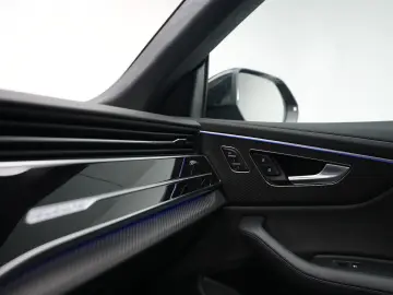 AUDI RSQ8 4.0 TFSI  Panorama Keramik Massage HUD B&O