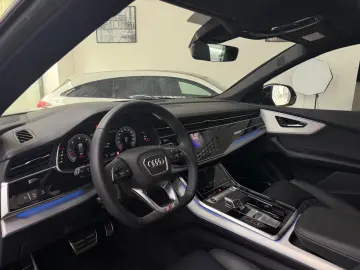 AUDI Q8 50 TDI S-LINE PANO MATRIX B&O HUD KEYLESS