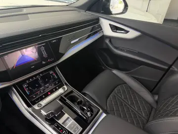 AUDI Q8 50 TDI S-LINE PANO MATRIX B&O HUD KEYLESS