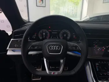 AUDI Q8 50 TDI S-LINE PANO MATRIX B&O HUD KEYLESS