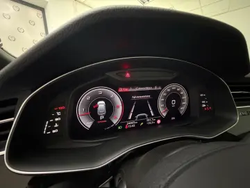 AUDI Q8 50 TDI S-LINE PANO MATRIX B&O HUD KEYLESS