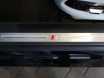 AUDI S8 4.0 TFSI qu. LUFT B&O HUD SOFT MATRIX PANO