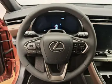 Lexus LBX Elegant