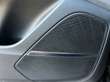 AUDI Q8 QTR 3x S Line Matrix Pano HUD 360 STH 23Z B&O