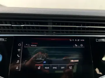 AUDI Q8 QTR 3x S Line Matrix Pano HUD 360 STH 23Z B&O