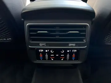 AUDI Q8 QTR 3x S Line Matrix Pano HUD 360 STH 23Z B&O