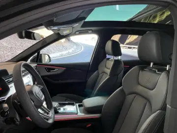AUDI Q7 SUV S line 50 TDI quattro PANO HUD AHK 360  B