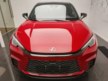 Lexus LBX Vibrant Edition