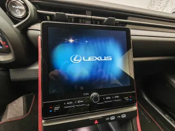 Lexus LBX Vibrant Edition