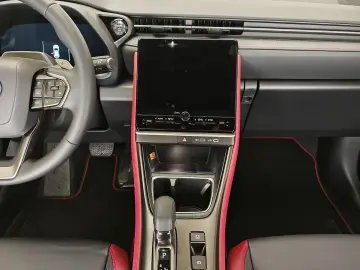 Lexus LBX Vibrant Edition
