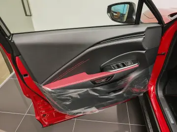 Lexus LBX Vibrant Edition