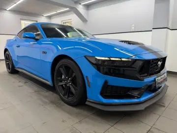 FORD Mustang 5.0 V8 GrabberBlu Klappe MyColour Brembo