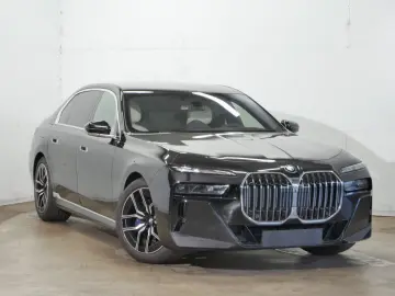 BMW 740d xDrive M Sport B&W LoungeSeating FondEnter