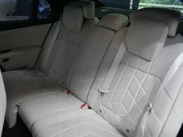 BMW 740d xDrive M Sport B&W LoungeSeating FondEnter