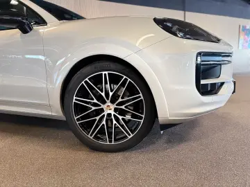 PORSCHE Cayenne Coupe 3.0e Hybrid-SPORTDESIGN-VOLLL