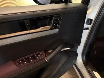 PORSCHE Cayenne Coupe 3.0e Hybrid-SPORTDESIGN-VOLLL