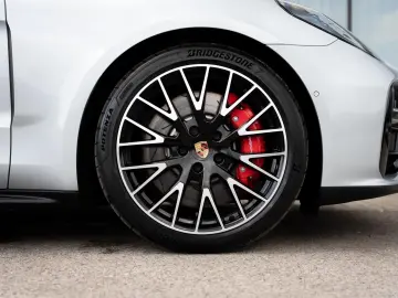 Porsche Panamera 4S E-Hybrid NEW