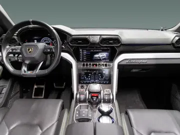 LAMBORGHINI Urus MY2021