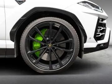 LAMBORGHINI Urus MY2021