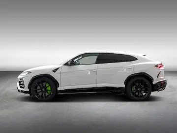 LAMBORGHINI Urus MY2021