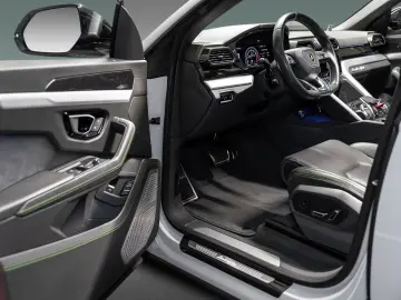 LAMBORGHINI Urus MY2021