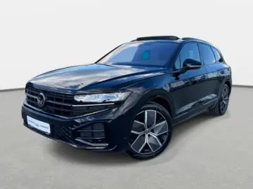 Volkswagen Touareg R-Line 4Motion  Final Edit