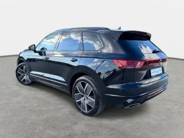 Volkswagen Touareg R-Line 4Motion  Final Edit