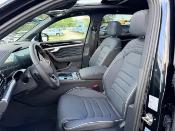 Volkswagen Touareg R-Line 4Motion  Final Edit