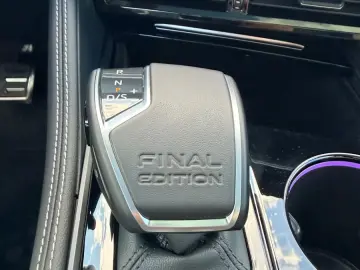 Volkswagen Touareg R-Line 4Motion  Final Edit