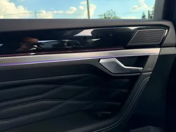 Volkswagen Touareg R-Line 4Motion  Final Edit