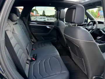 Volkswagen Touareg R-Line 4Motion  Final Edit