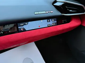 FERRARI 296 GTB 1 Hand Unfallfrei