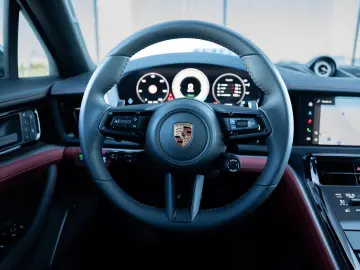 Porsche Panamera 4 E-Hybrid NEW