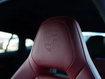 Porsche Panamera 4 E-Hybrid NEW
