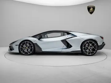 LAMBORGHINI Revuelto I Lamborghini Hamburg I AZZURRO THETYS