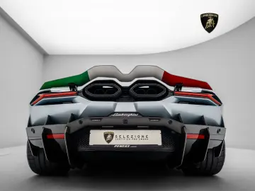 LAMBORGHINI Revuelto I Lamborghini Hamburg I AZZURRO THETYS