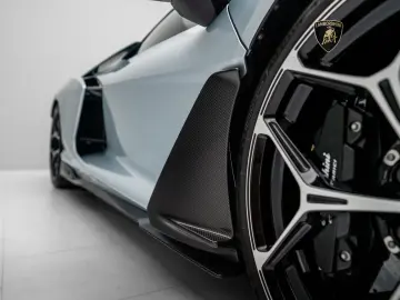 LAMBORGHINI Revuelto I Lamborghini Hamburg I AZZURRO THETYS