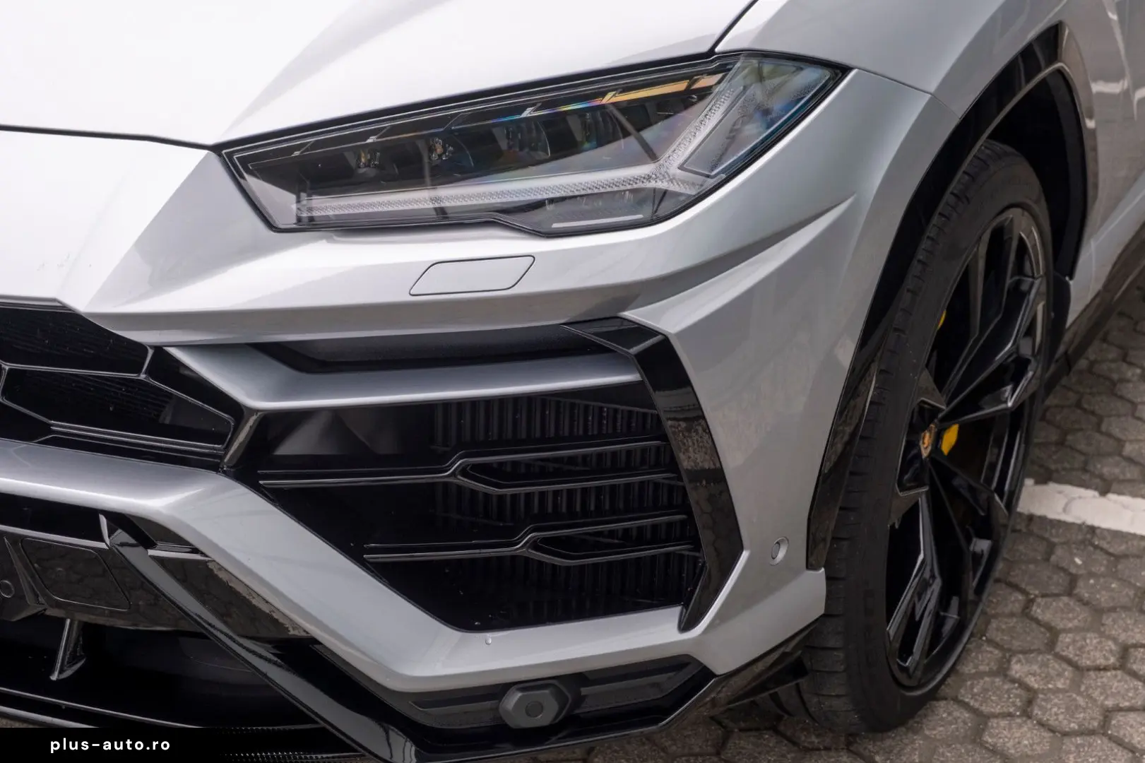 LAMBORGHINI Urus  4.0 V8 Sport PANO SOFT B&O 23