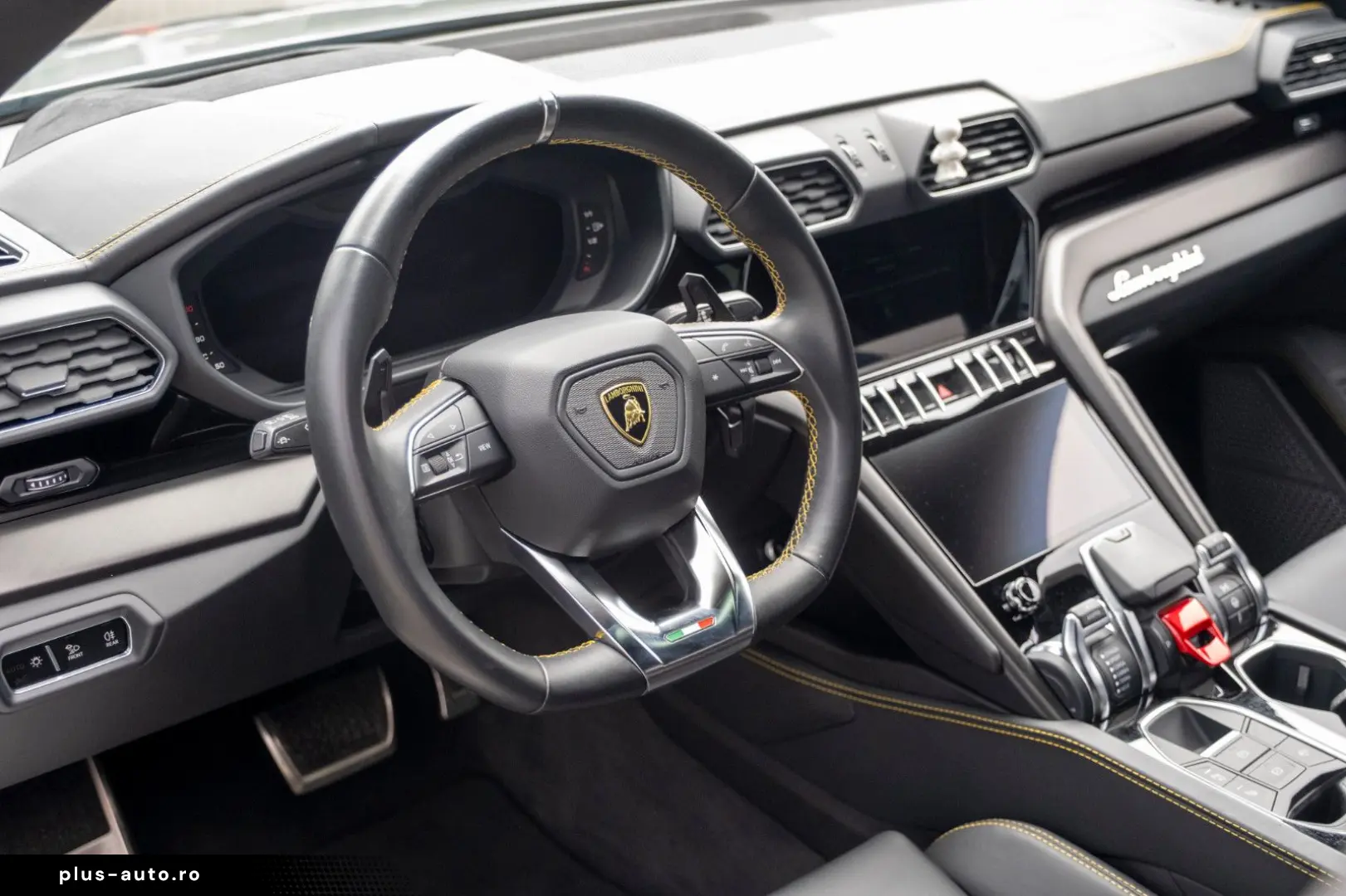 LAMBORGHINI Urus  4.0 V8 Sport PANO SOFT B&O 23