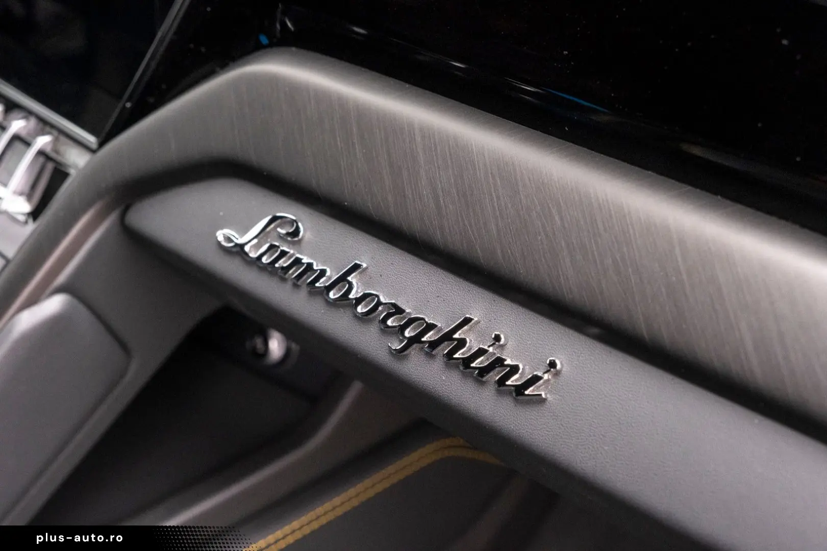 LAMBORGHINI Urus  4.0 V8 Sport PANO SOFT B&O 23