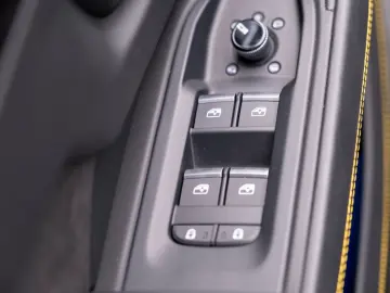 LAMBORGHINI Urus  4.0 V8 Sport PANO SOFT B&O 23