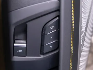 LAMBORGHINI Urus  4.0 V8 Sport PANO SOFT B&O 23