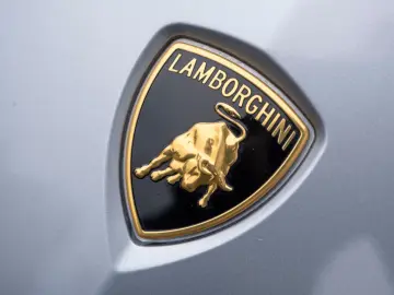 LAMBORGHINI Urus  4.0 V8 Sport PANO SOFT B&O 23
