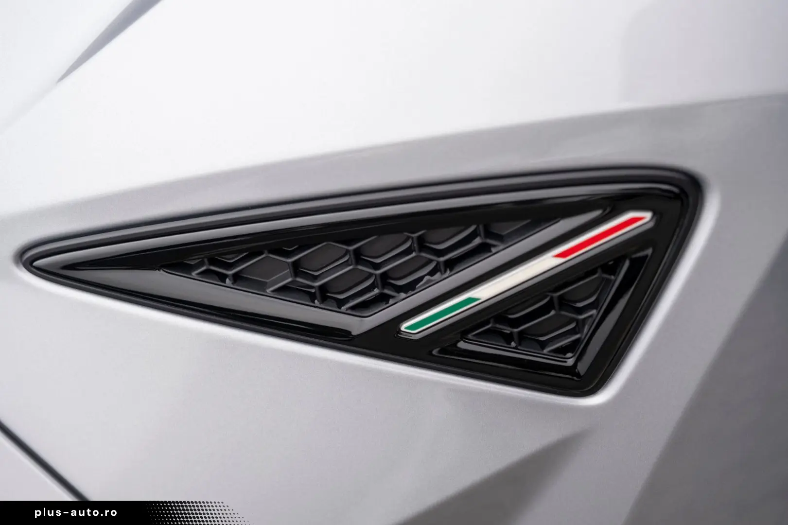 LAMBORGHINI Urus  4.0 V8 Sport PANO SOFT B&O 23