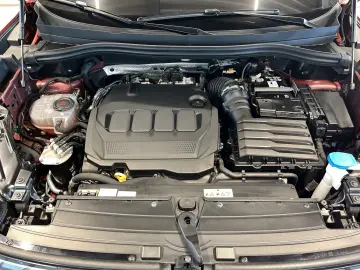 VW Tiguan R-Line 2.0 TDI DSG 360 ACC AUT DynLicht